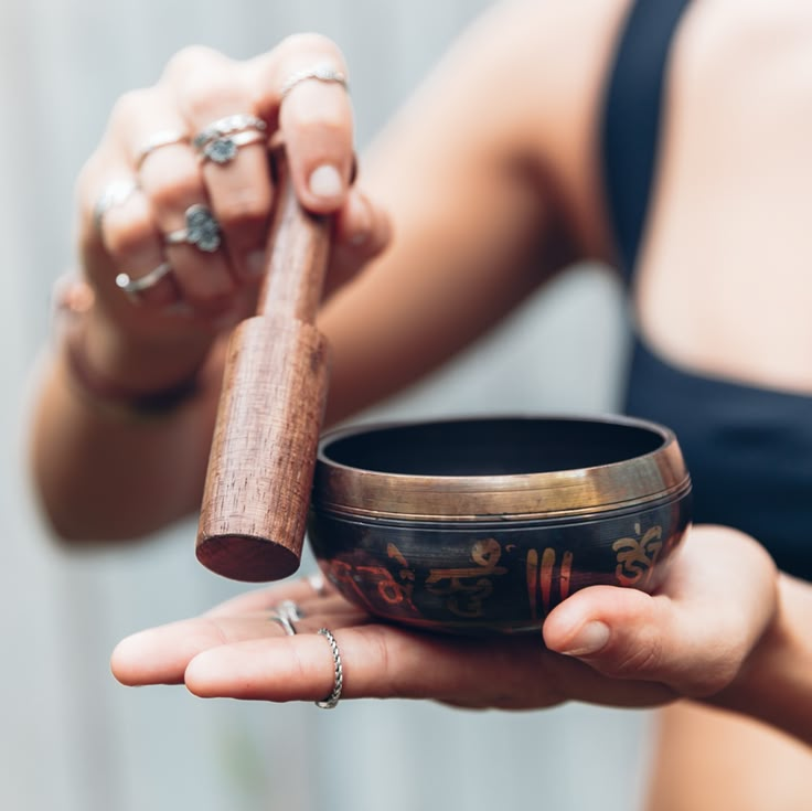 Tibetan Singing Bowl for Chakra Healing + Bonuses